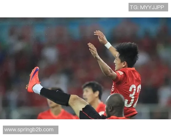 上海上港迎战神户顺利决战亚冠赛场激烈对决引发球迷热议